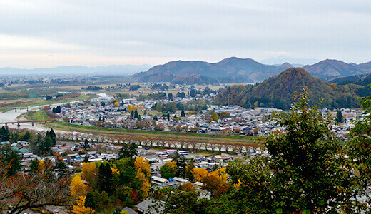 秋⽥市密着の軽快なフットワーク